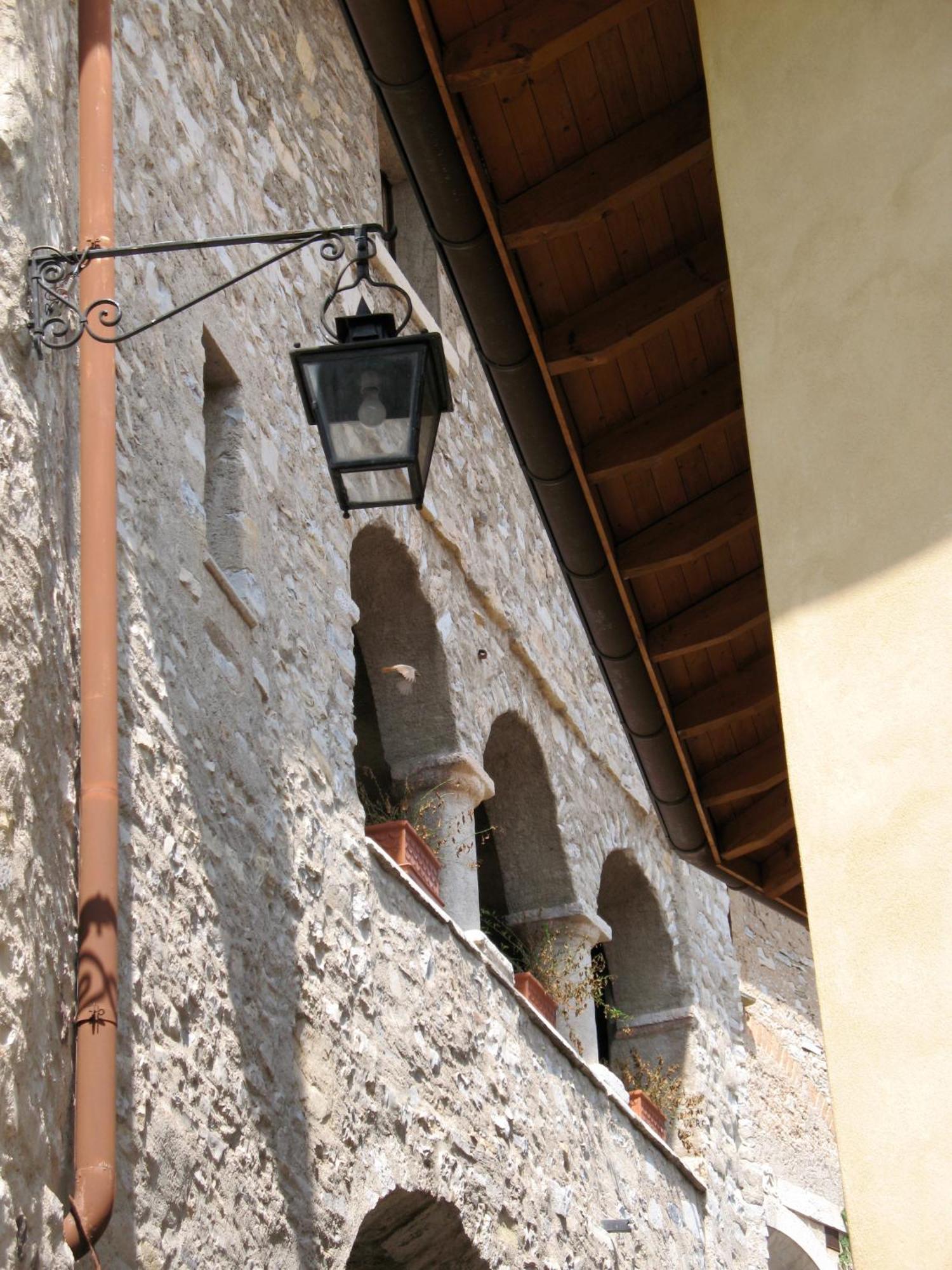 Charming B&B And Osteria La Crisalide Meride Exterior photo