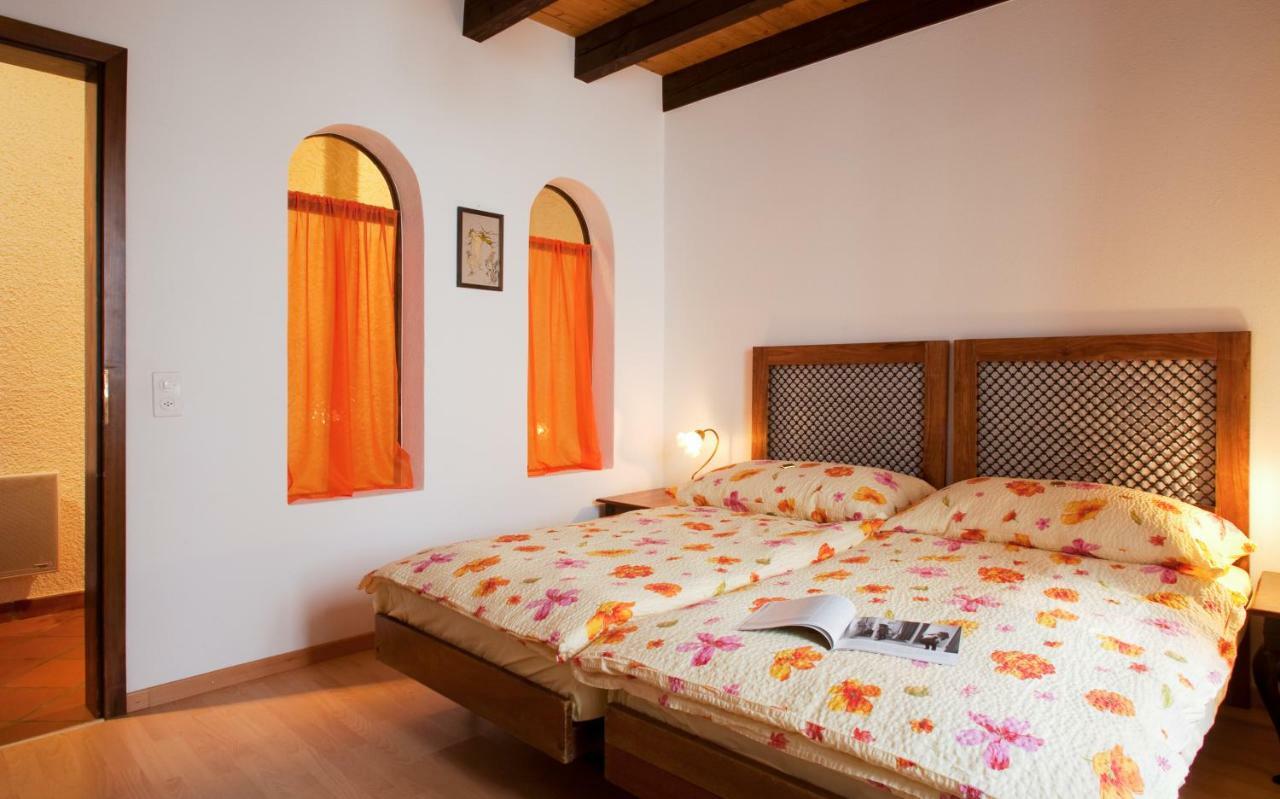 Charming B&B And Osteria La Crisalide Meride Exterior photo