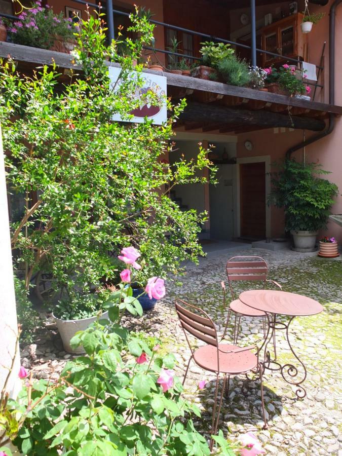 Charming B&B And Osteria La Crisalide Meride Exterior photo